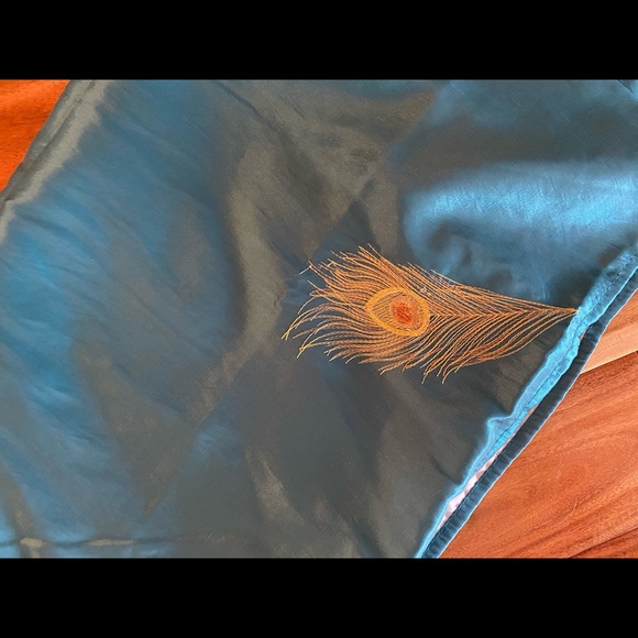 Set of 2 Pier 1 Imports Peacock Curtain Panels - Picture 3 of 3